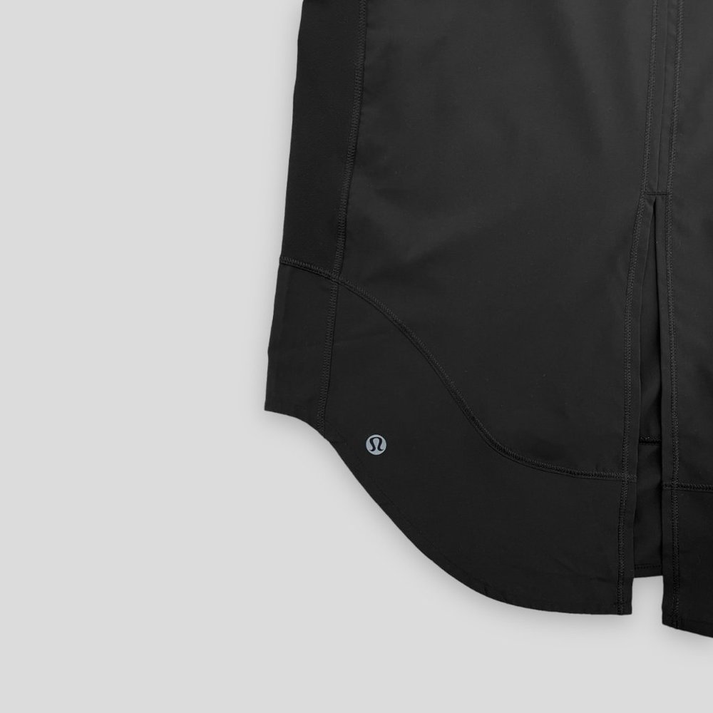 Lululemon Run: Featherweight Singlet in Black - Picture 2 of 7